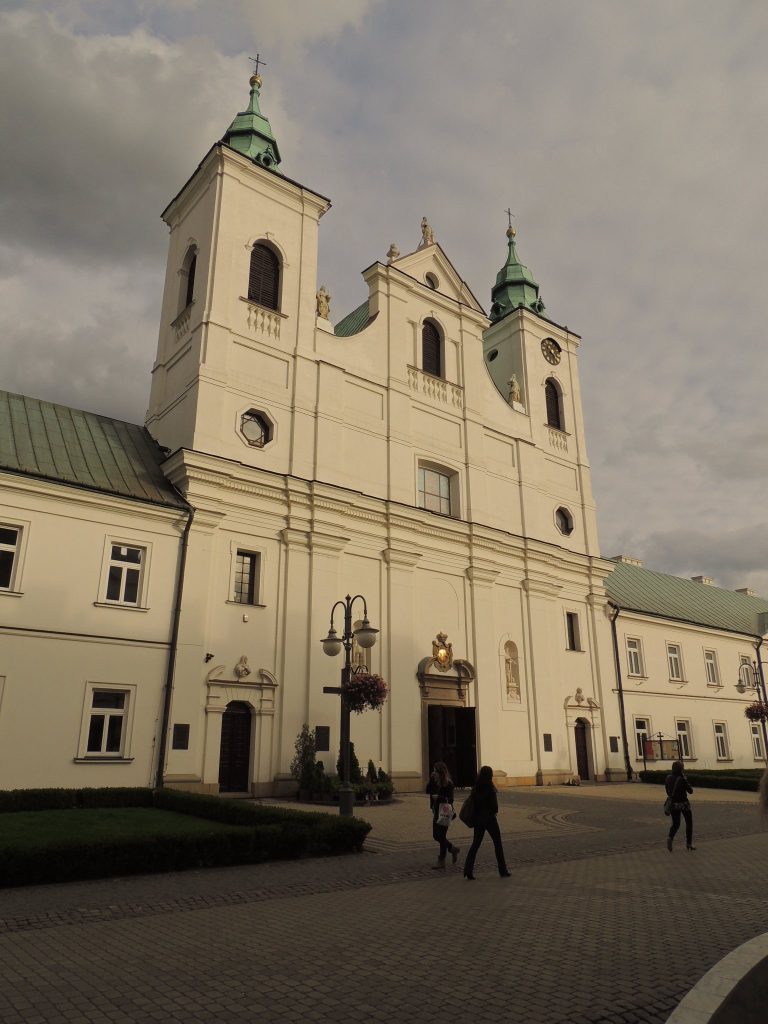 Church of the Holy Cross in Rzeszów: A Baroque Church and Former Piarist Complex 5 Church of the Holy Cross in Rzeszów