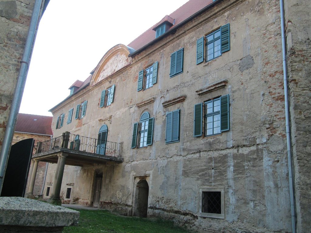 Litenčice Castle: A Historic Château in Czechia 2 Litenčice Castle