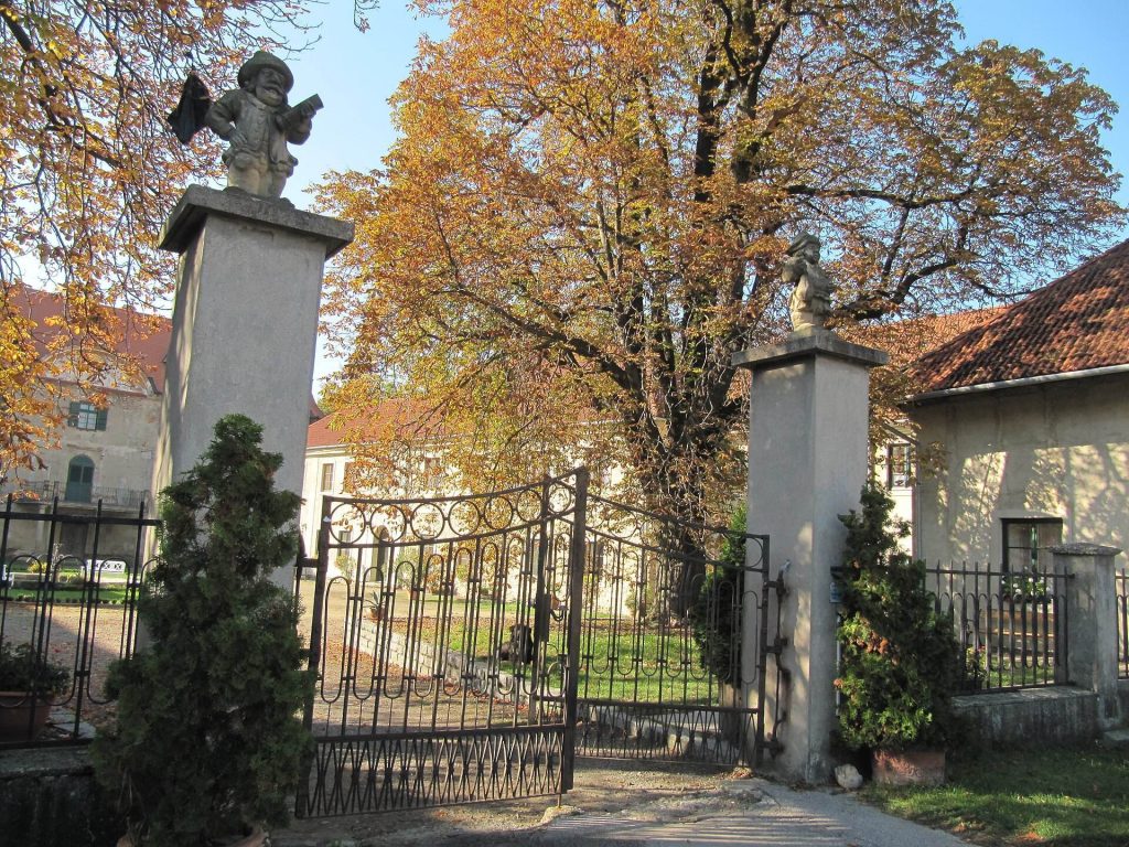 Litenčice Castle: A Historic Château in Czechia 4 Litenčice Castle