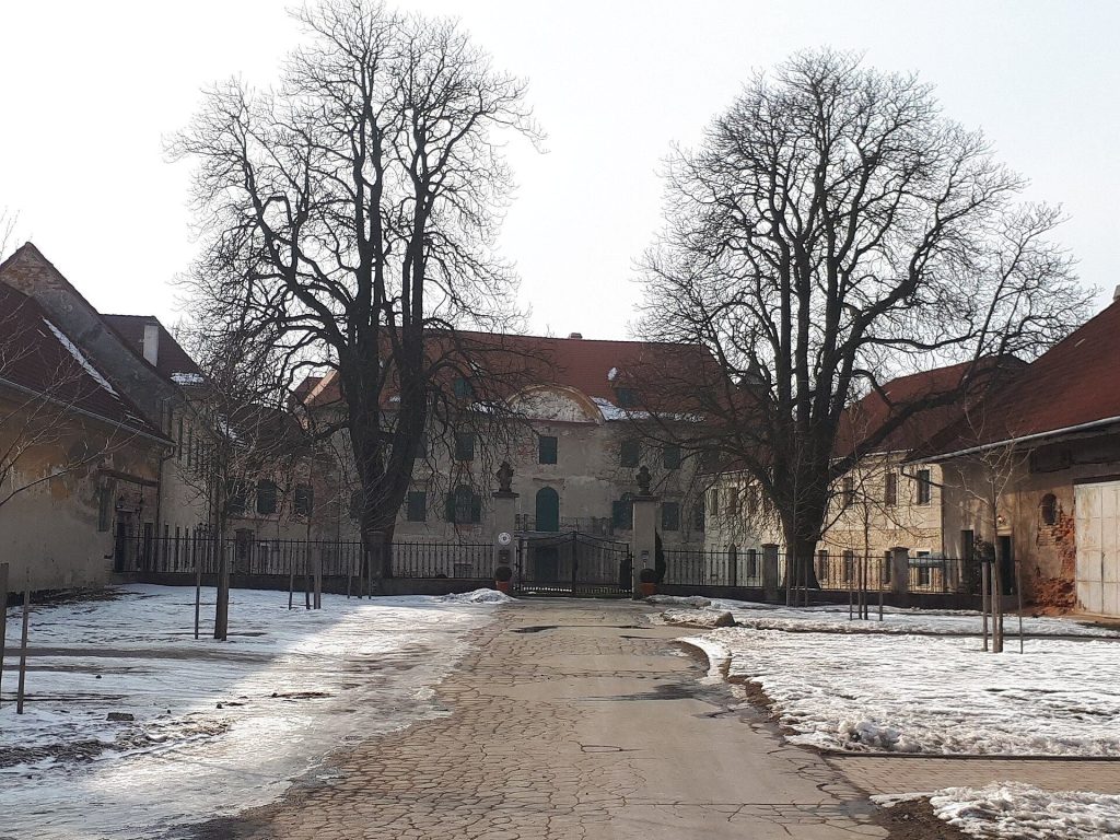 Litenčice Castle: A Historic Château in Czechia 5 Litenčice Castle