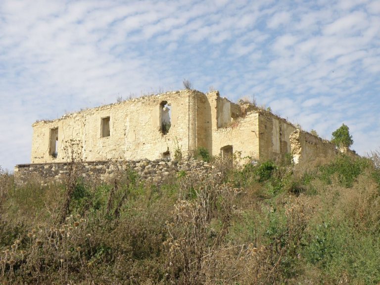 Libčeves Castle: A Medieval Fortress Rebuilt as a Renaissance and Baroque Château