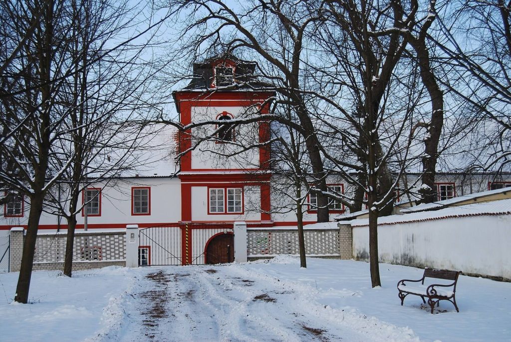 Zámek Drhovle: A Baroque Chateau in Czechia 3 Zámek Drhovle