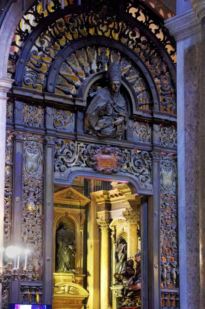 Royal Chapel of the Treasure of San Gennaro: A Neapolitan Baroque Chapel in Naples 2 Royal Chapel of the Treasure of San Gennaro