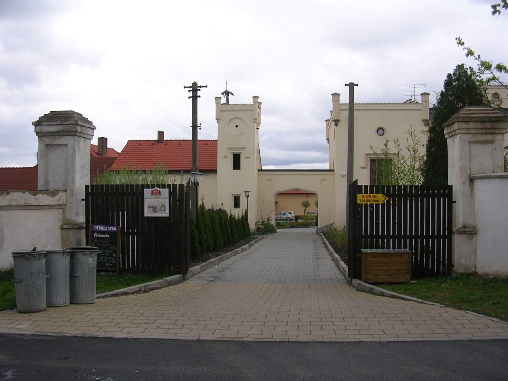 Trnová Castle: A Bohemian Estate and Cultural Monument in Czechia 1 Trnová Castle