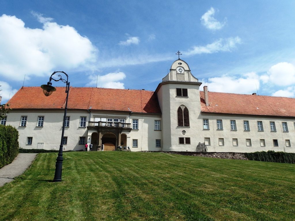 Castle in Lomnice