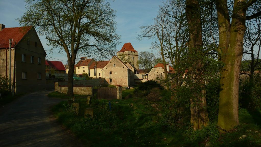 Divice Castle: A Medieval Fortified Manor and Renaissance Château in Czechia 2 Divice Castle