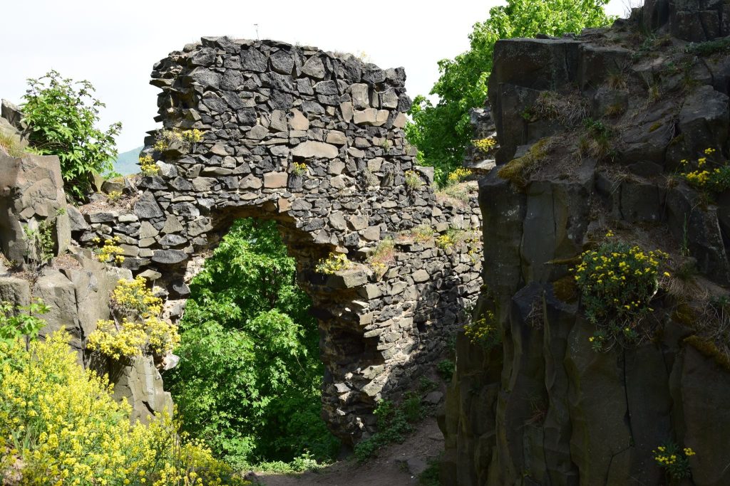 Ostrý Castle: A Gothic Stronghold in Czechia 2 Ostrý Castle