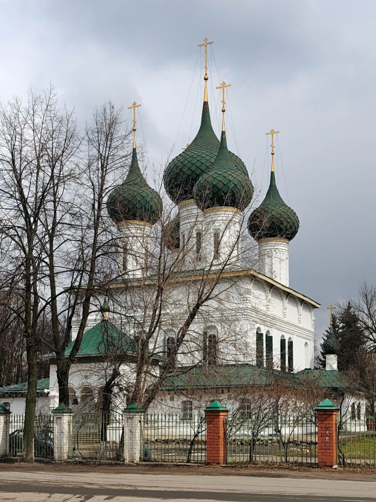 Fyodorovskaya Church: A Russian Orthodox Parish Church in Yaroslavl
