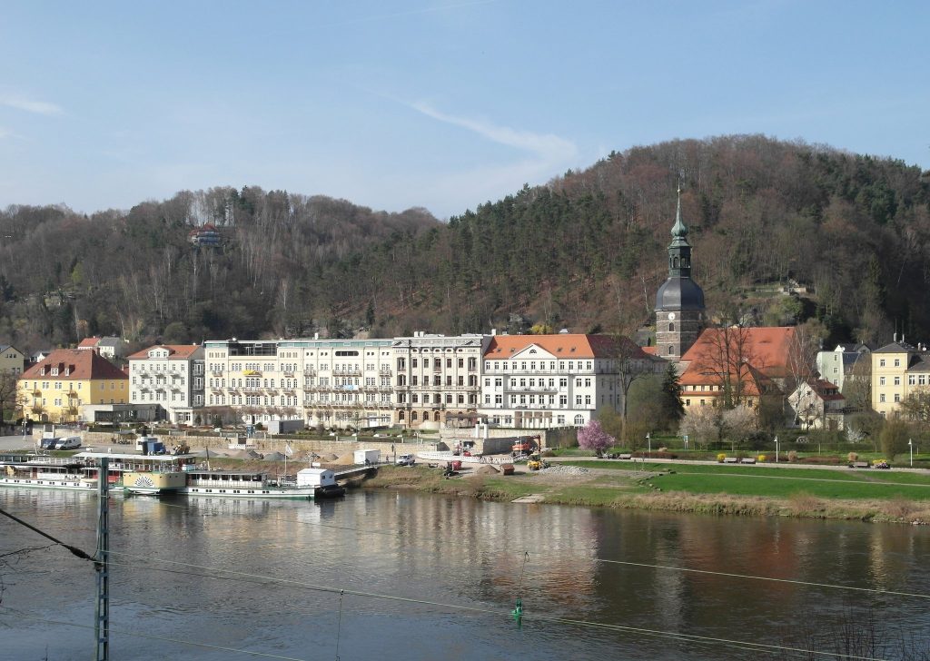 St. John's Church: An Evangelical Lutheran Parish Church in Bad Schandau 3 St. John's Church