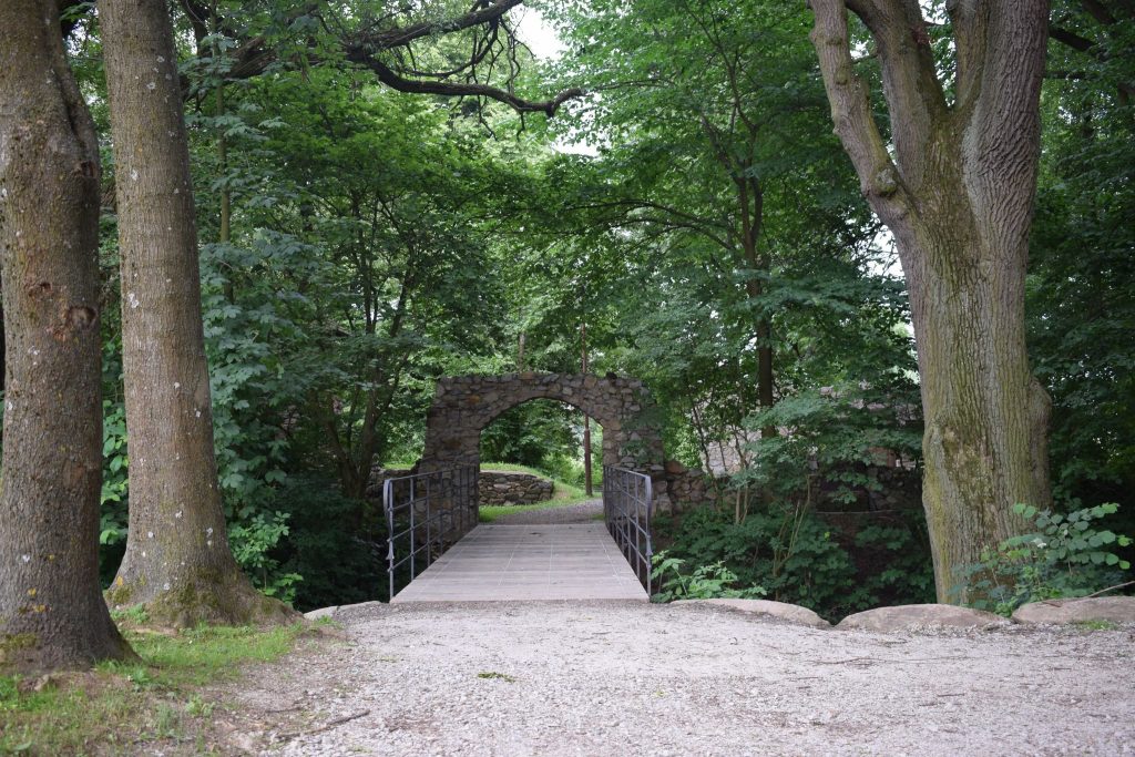 Tvrz Štěměchy: A Gothic Water-Protected Fortress in Czechia 4 Tvrz Štěměchy