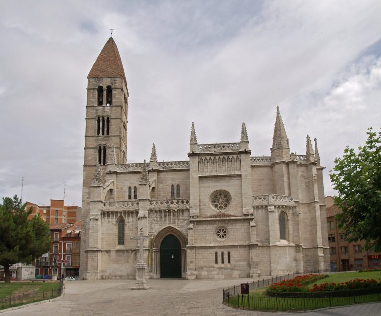 Santa María La Antigua: A Romanesque, Gothic, and Neo-Gothic Parish Church in Valladolid
