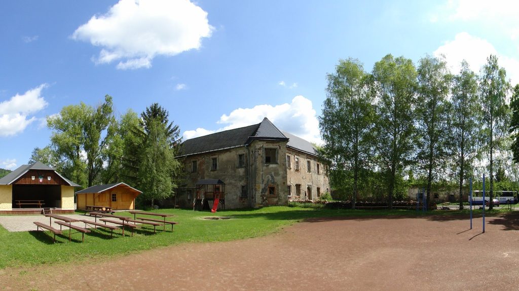 Vranová Lhota Castle: A Fortress and Later Chateau in Czechia 3 Vranová Lhota Castle