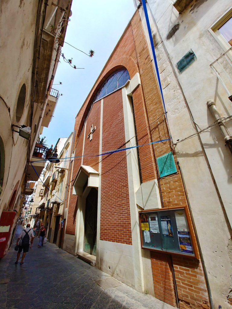 San Giacomo: A Catholic Parish Church in Gaeta 1 San Giacomo