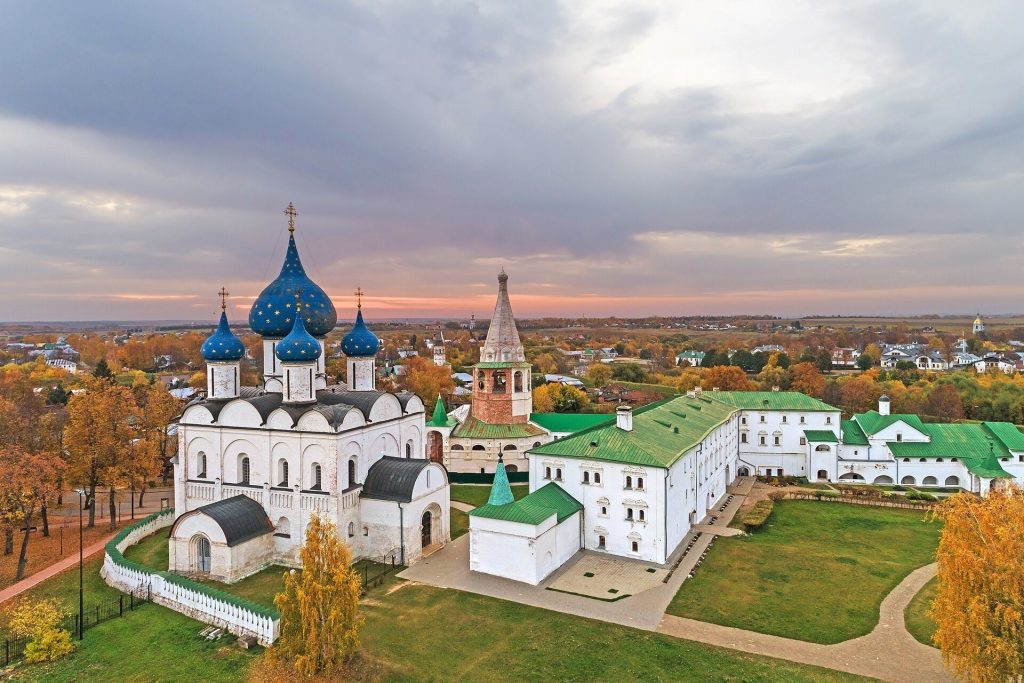 Suzdal Kremlin: The Medieval Citadel and Religious Core of Suzdal 1 Suzdal Kremlin