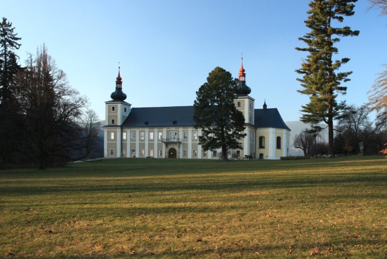 Loučná nad Desnou Castle: A Renaissance and Baroque Aristocratic Residence