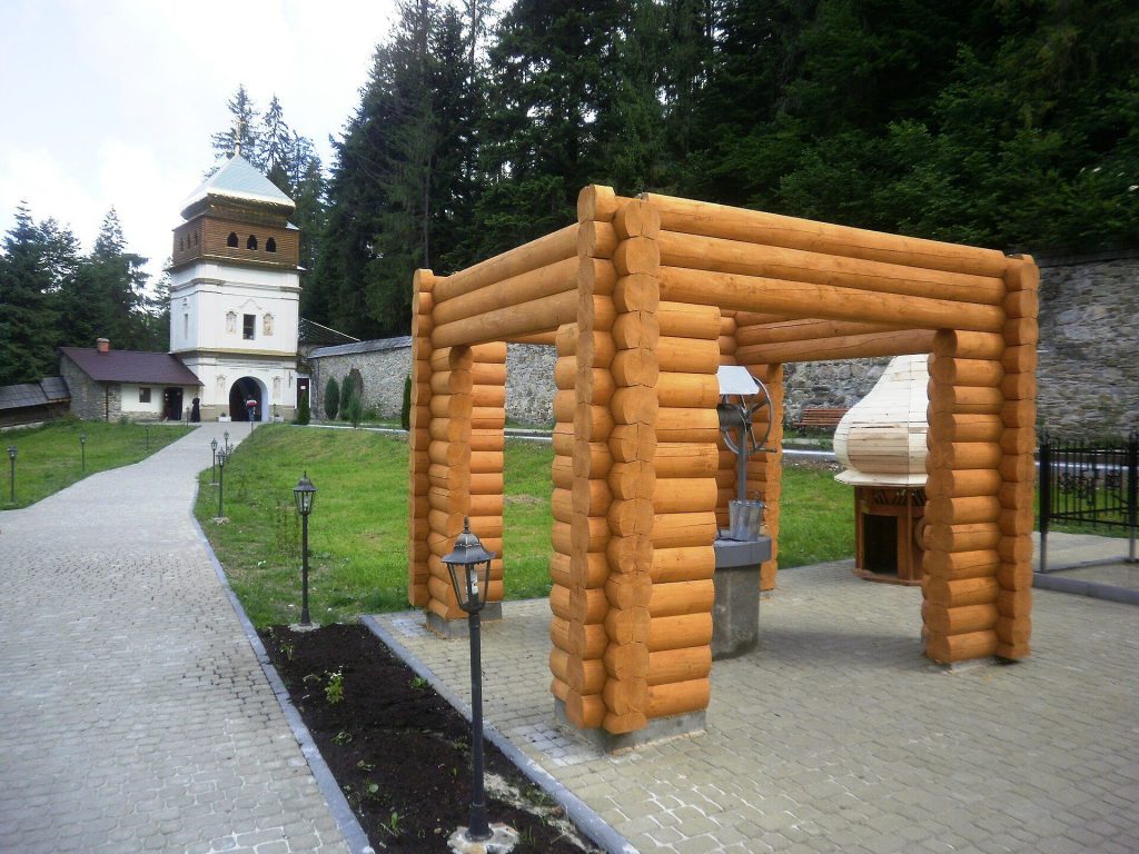 Manyava Skete: An Orthodox Monastic and Fortified Complex in Ukraine 3 Manyava Skete