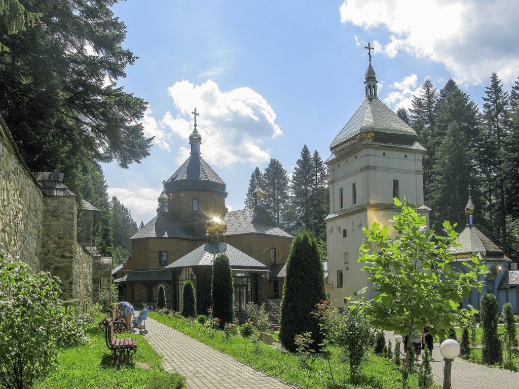 Manyava Skete: An Orthodox Monastic and Fortified Complex in Ukraine 4 Manyava Skete