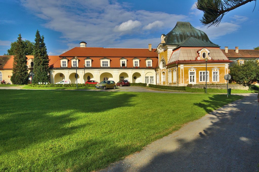 Velké Opatovice Castle