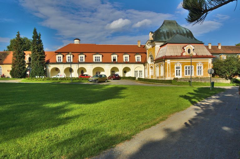 Velké Opatovice Castle: A Baroque Chateau Complex in Czechia