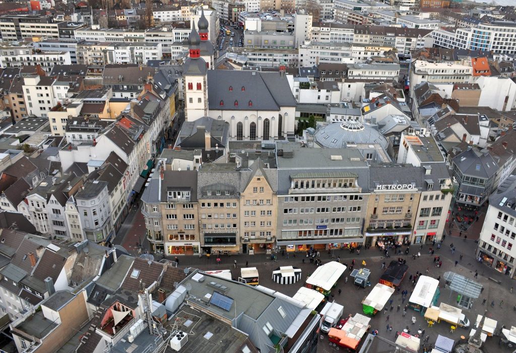 Holy Name Church: A Jesuit and Old Catholic Church in Bonn 4 Holy Name Church