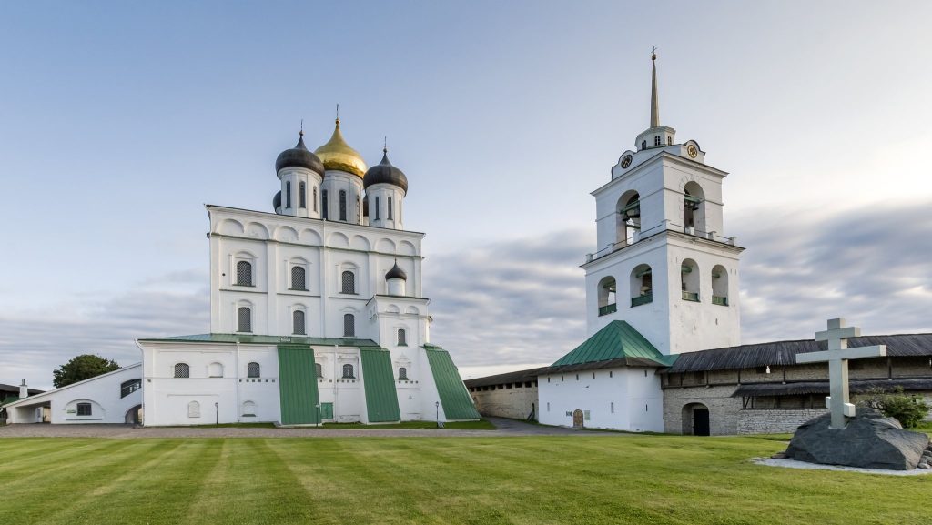 Trinity Cathedral in Pskov: The Mother Church of the Pskov Eparchy 2 Trinity Cathedral in Pskov