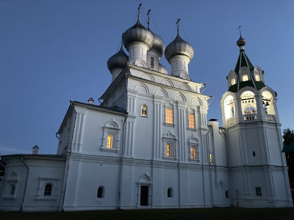 Constantine and Helena Church: A Seventeenth-Century Orthodox Landmark in Vologda 2 Constantine and Helena Church