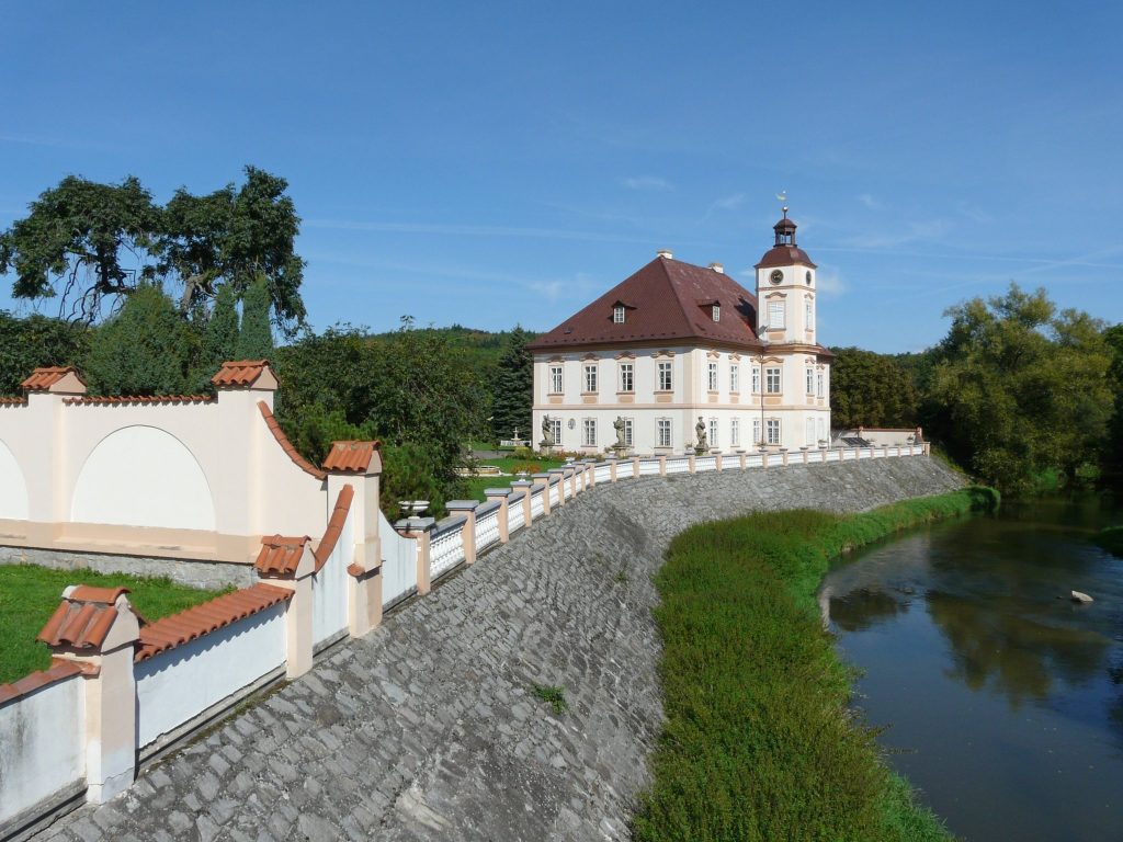 Štěnovice Castle: A Baroque Aristocratic Residence in Czechia 2 Štěnovice Castle