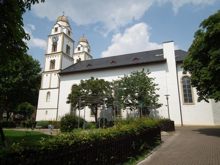 Protestant St. Victor Church, Guntersblum: A Medieval Church and Shared Confessional Landmark