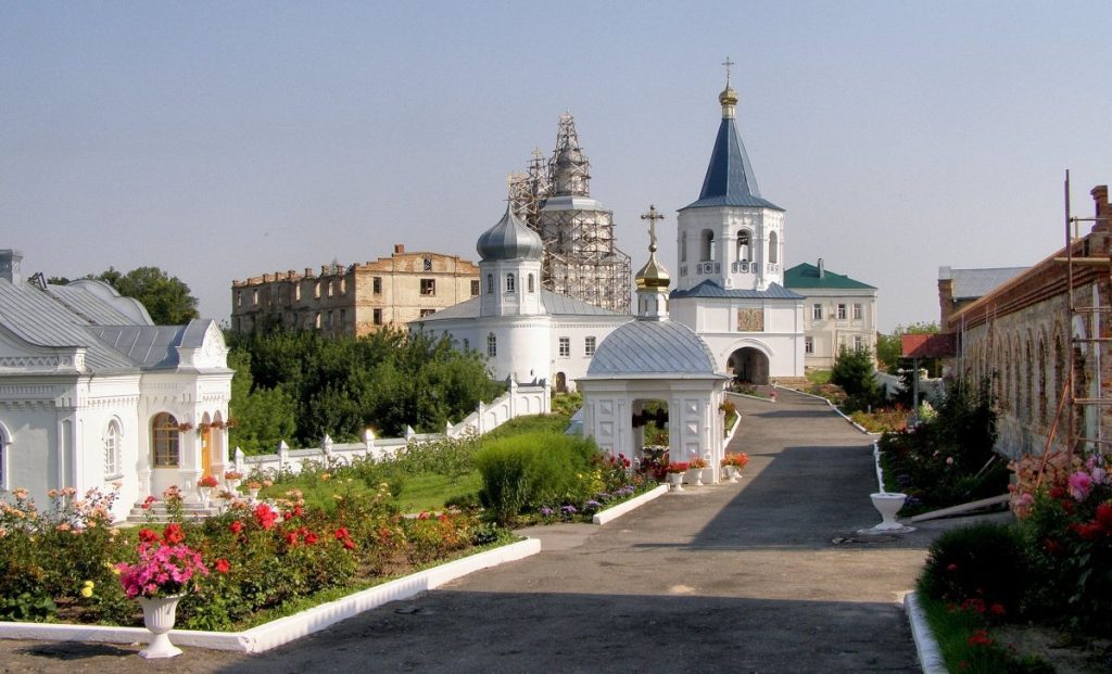 Molchansky Monastery: An Orthodox Fortified Monastic Complex in Ukraine 1 Molchansky Monastery
