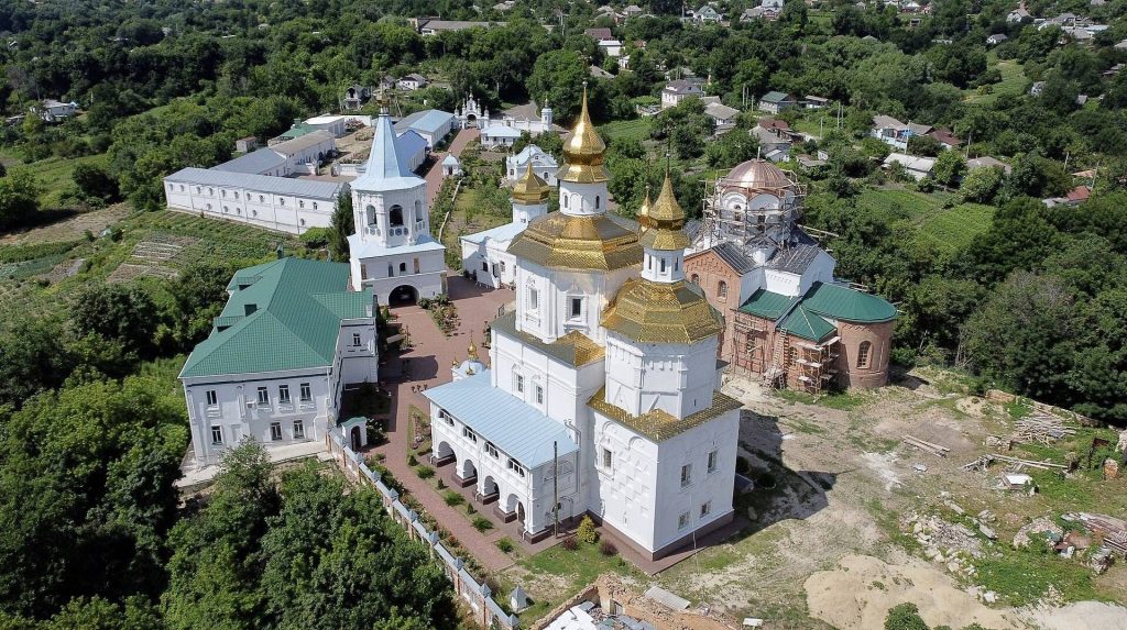 Molchansky Monastery: An Orthodox Fortified Monastic Complex in Ukraine 2 Molchansky Monastery