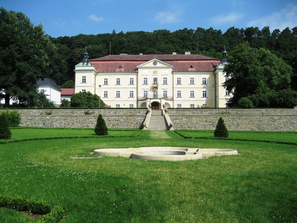 Veselíčko Castle: A Late Baroque Estate Castle in Czechia 3 Veselíčko Castle