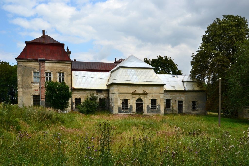 Velké Dvorce: An Early Baroque Castle in Czechia 2 Velké Dvorce