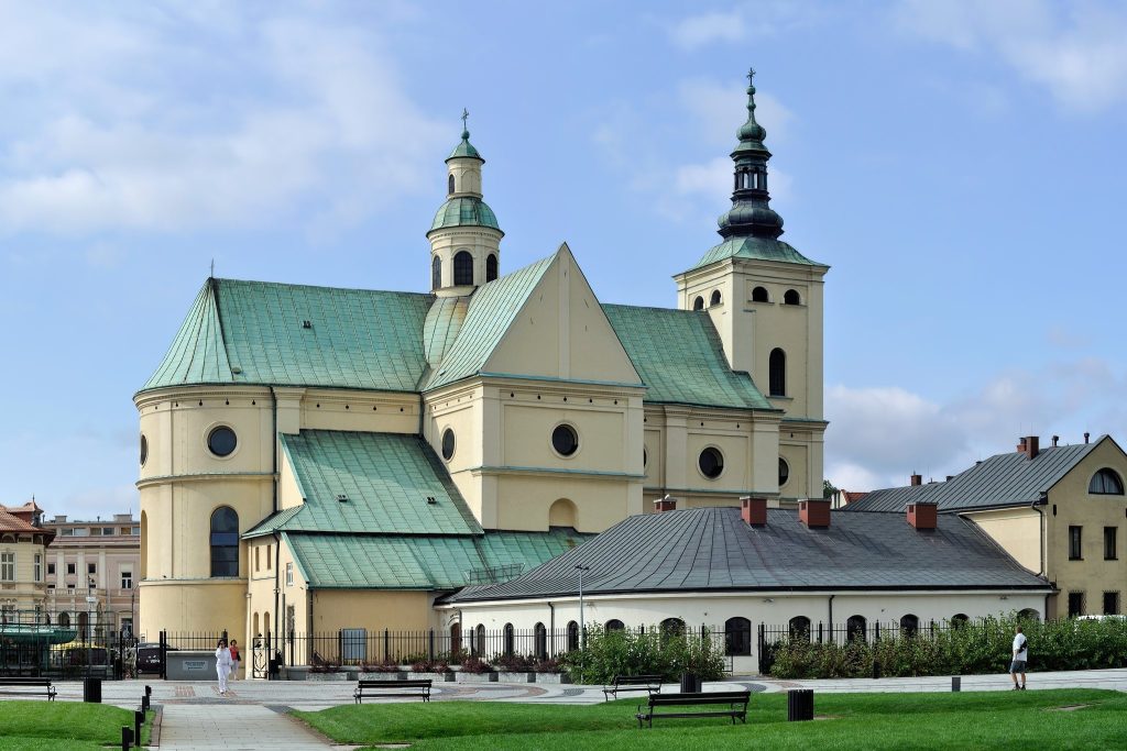 Church of the Bernardine Friars in Rzeszów: Parish Church and Marian Sanctuary 1 Church of the Bernardine Friars in Rzeszów