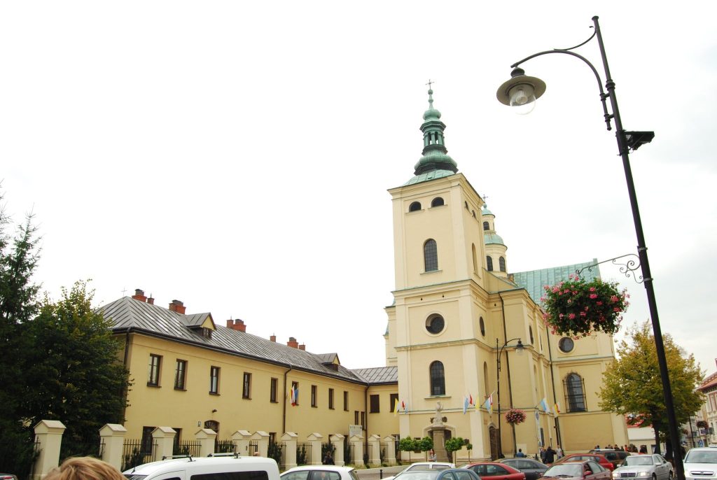 Church of the Bernardine Friars in Rzeszów: Parish Church and Marian Sanctuary 3 Church of the Bernardine Friars in Rzeszów