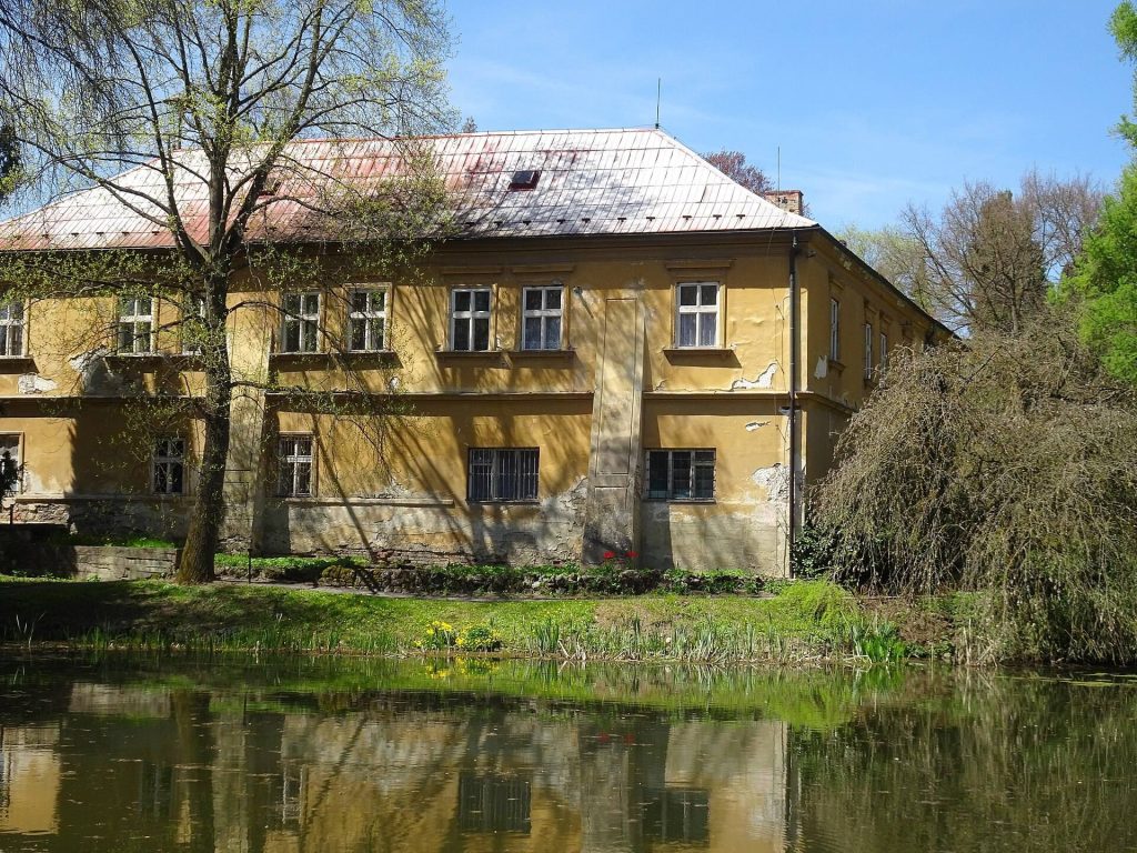 Bílá Lhota Castle: A Classicist Manor House in Czechia 3 Bílá Lhota Castle
