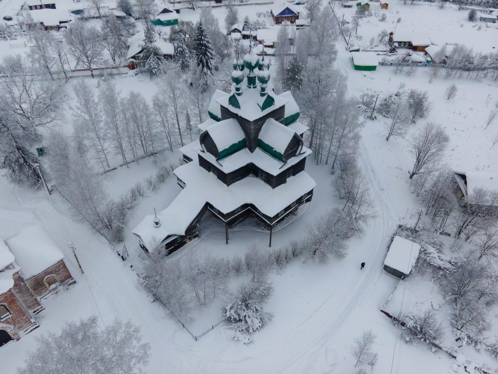 Church of the Dormition of the Theotokos: A Wooden Orthodox Church in Russia 1 Church of the Dormition of the Theotokos