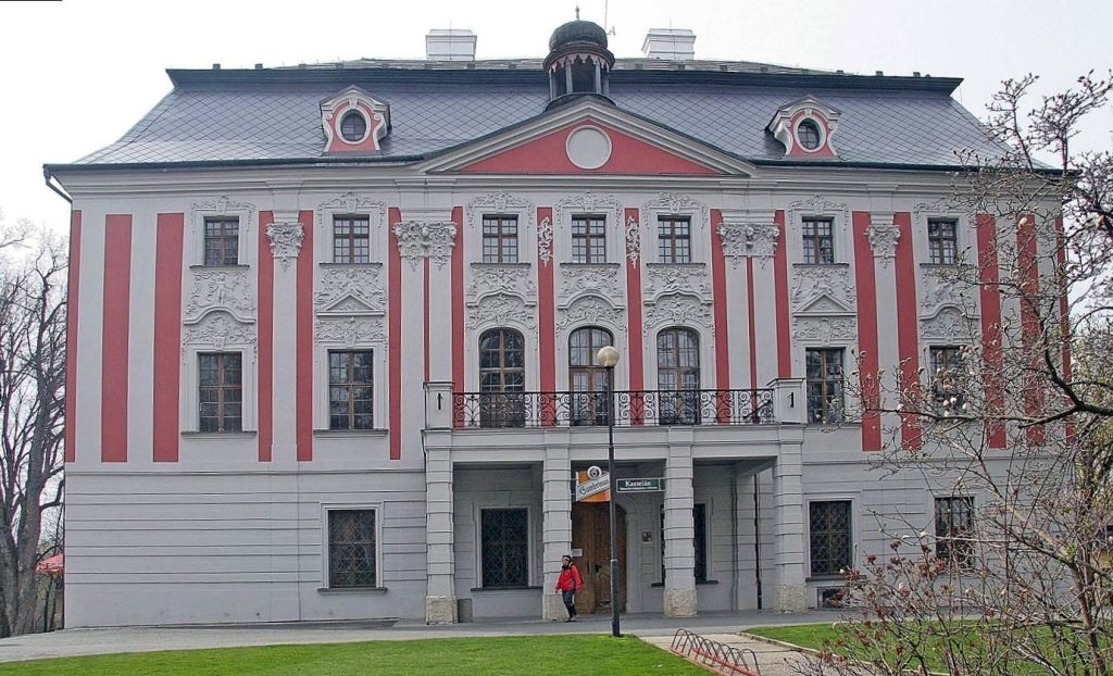 Velké Hoštice Castle: A Late-Baroque Noble Residence in Czechia 1 Velké Hoštice Castle