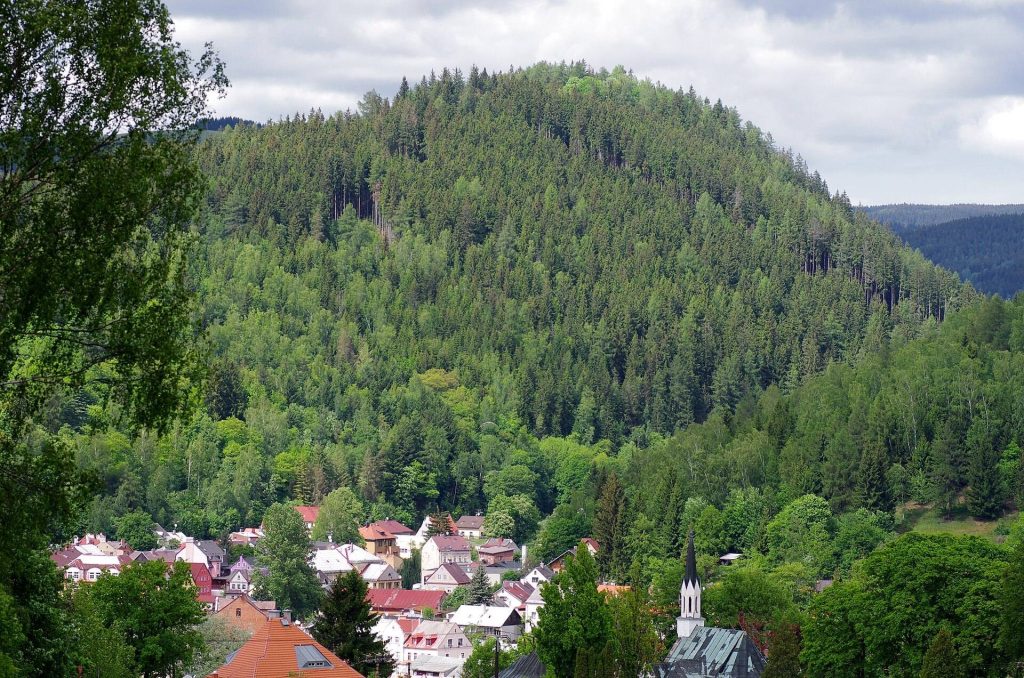 Kraslice Castle: A Medieval Defensive Watch Post in Czechia 2 Kraslice Castle