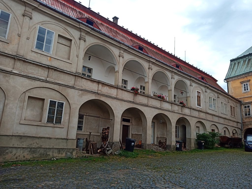 Česká Kamenice Chateau: An Aristocratic Estate Seat in Czechia 5 Česká Kamenice Chateau
