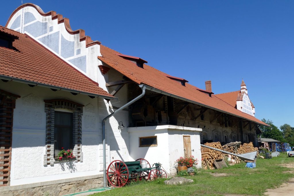Červený Újezdec Castle: A Renaissance Castle in Czechia 1 Červený Újezdec Castle