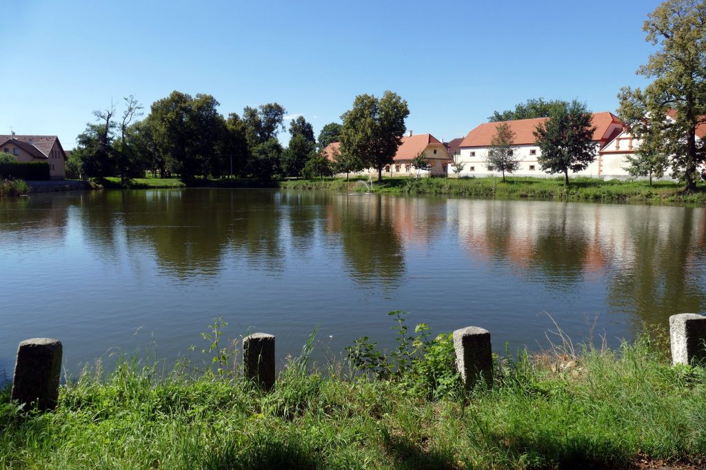 Červený Újezdec Castle: A Renaissance Castle in Czechia 3 Červený Újezdec Castle