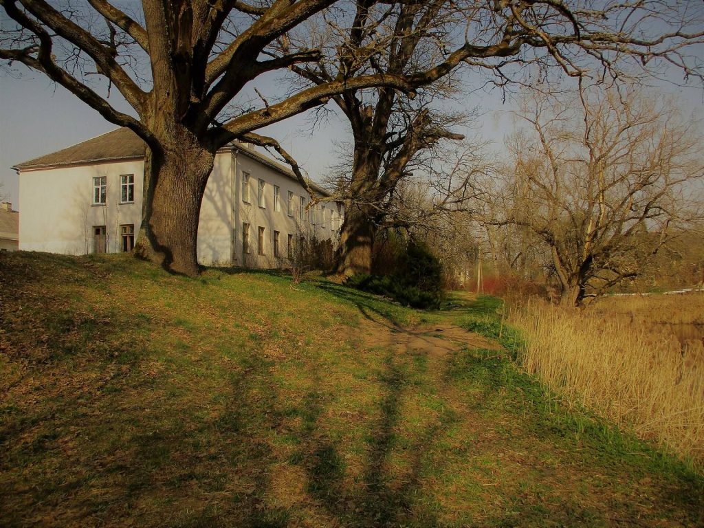 Vana-Antsla Vassal Castle: A Medieval Stronghold in Estonia 2 Vana-Antsla vasallilinnus