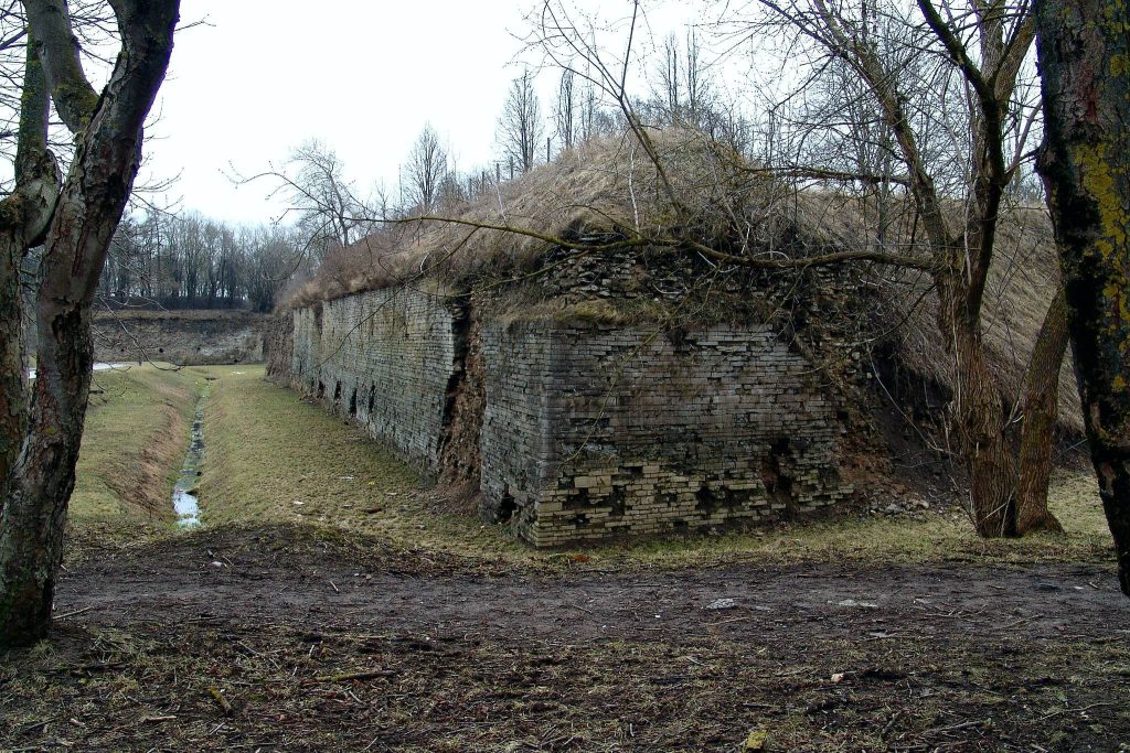 Narva Fortress: Estonia’s Strategic River Frontier 1 Narva Fortress