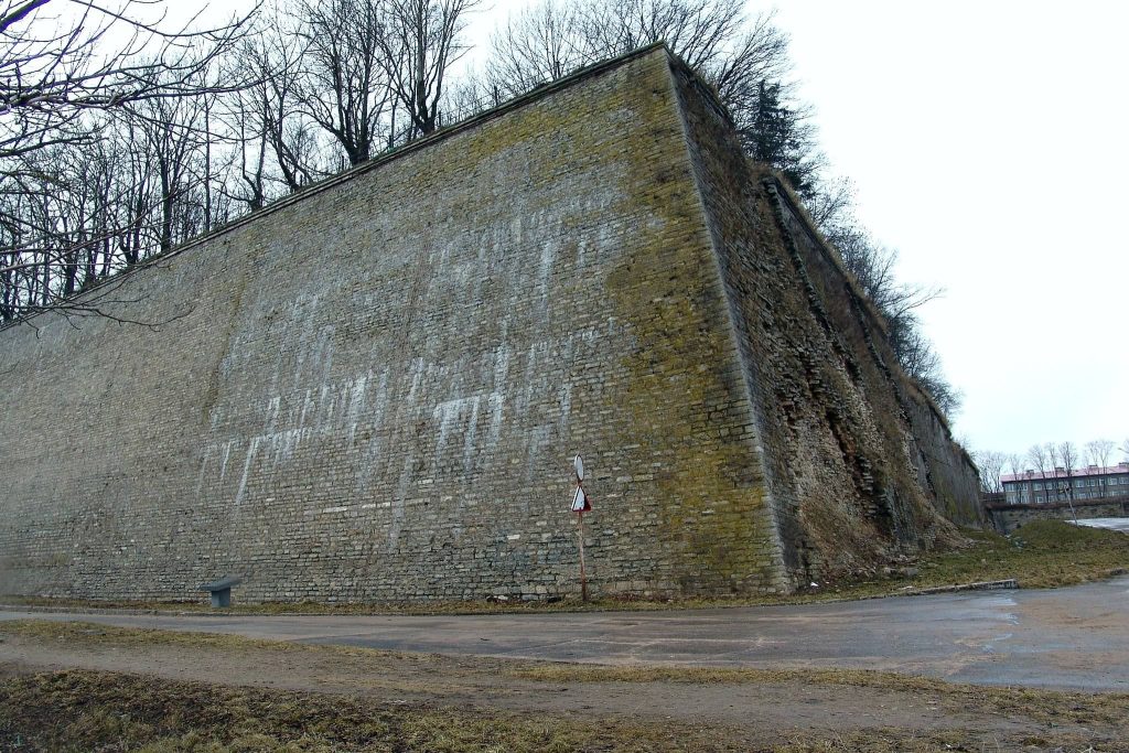 Narva Fortress: Estonia’s Strategic River Frontier 4 Narva Fortress