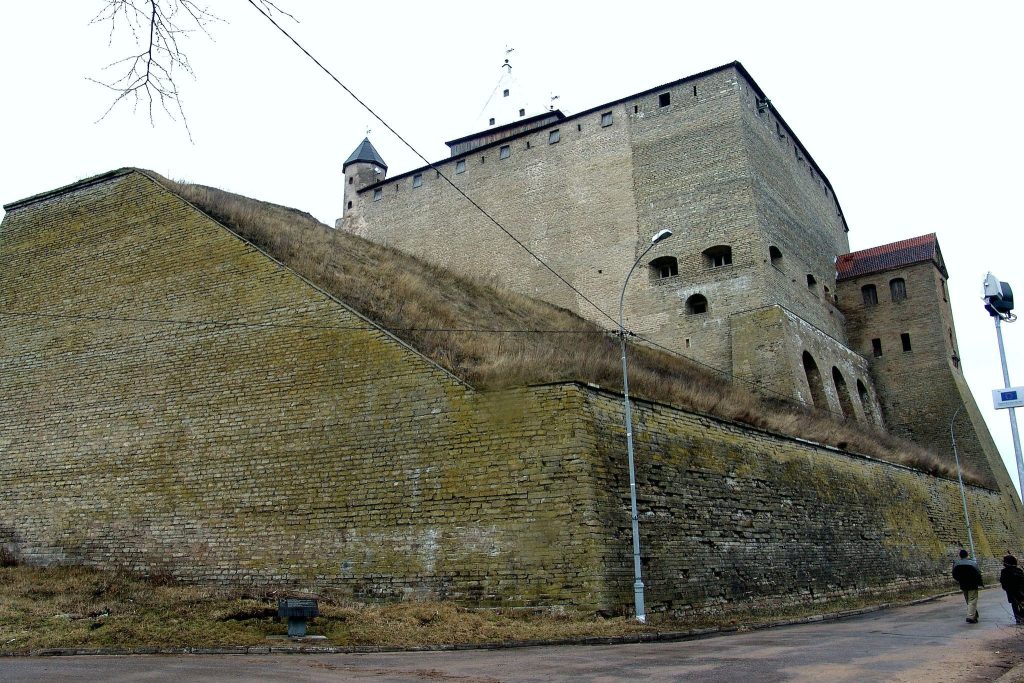 Narva Fortress: Estonia’s Strategic River Frontier 5 Narva Fortress