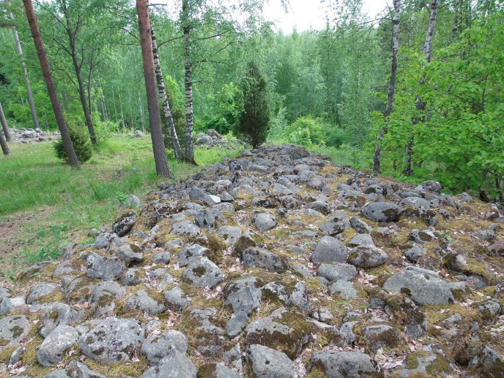 Rapola Castle: An Ancient Hill Fort in Finland 4 Rapola Castle