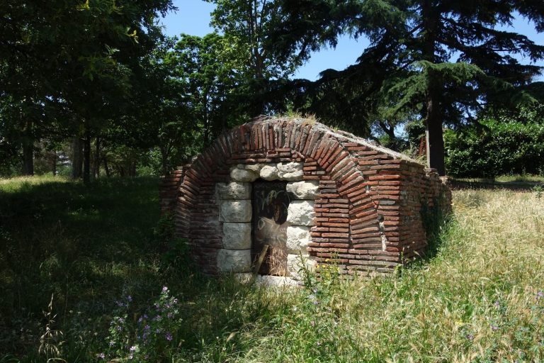 Pont Vieux: A Roman Bridge-Aqueduct in Toulouse