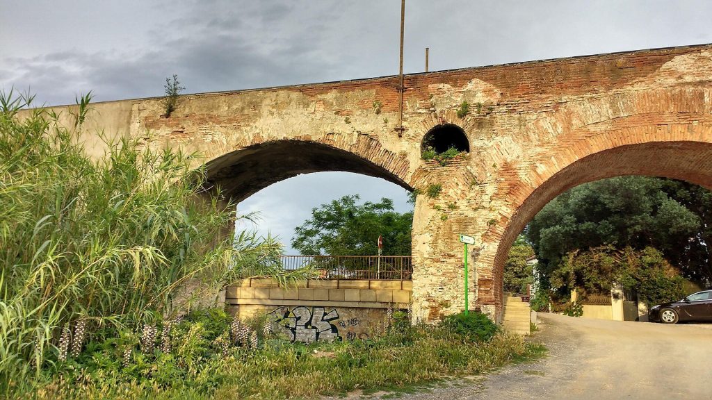 Aqueduc des Arcades: A Medieval Bridge-Aqueduct in Perpignan 2 Aqueduc des arcades