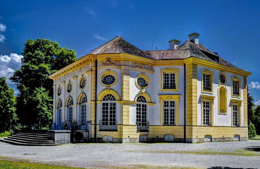 Badenburg: A Pleasure Palace for Bathing in Nymphenburg Park 1 Badenburg