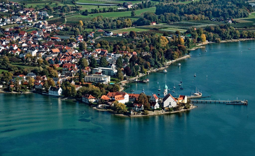Schloss Wasserburg: A Renaissance Castle in Germany 1 Schloss Wasserburg